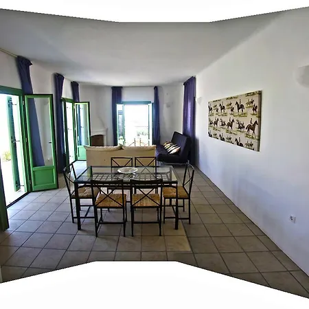 Apianes Villa Agkeria